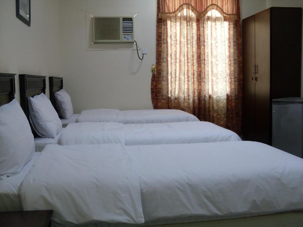 Al Jumhour Hotel Apartments Сур Номер фото
